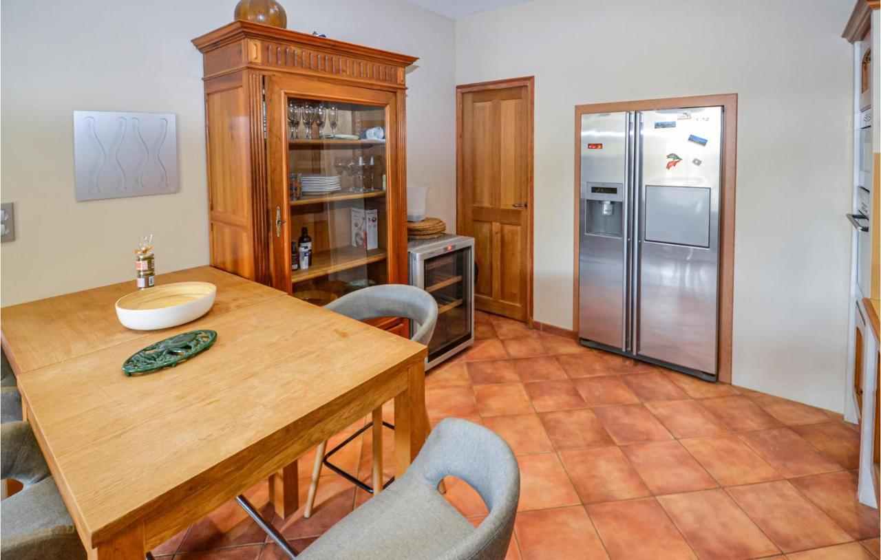 3 Bedroom Awesome Home In Chateuneuf De Gadagne Chateauneuf-de-Gadagne Экстерьер фото