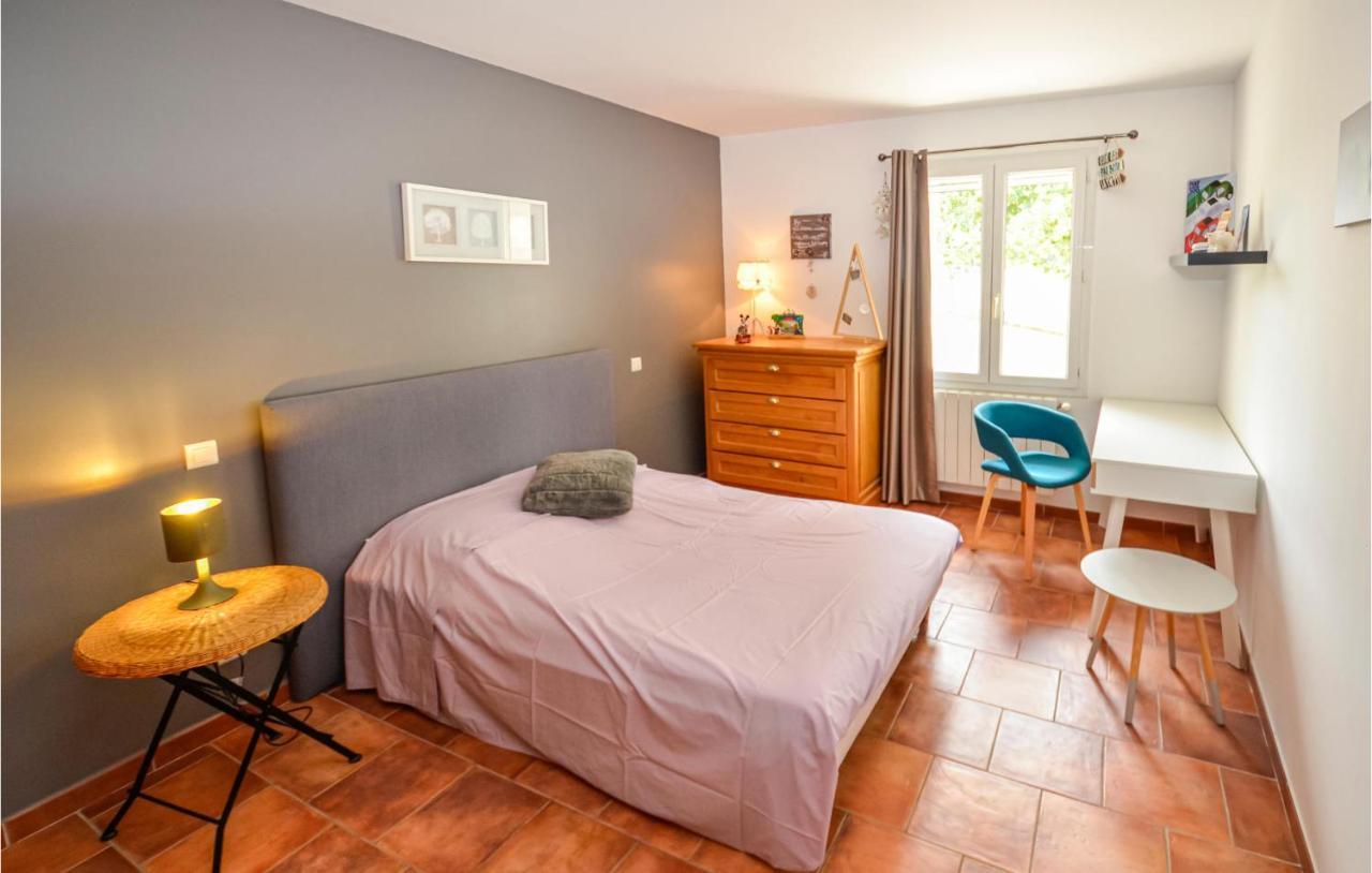3 Bedroom Awesome Home In Chateuneuf De Gadagne Chateauneuf-de-Gadagne Экстерьер фото